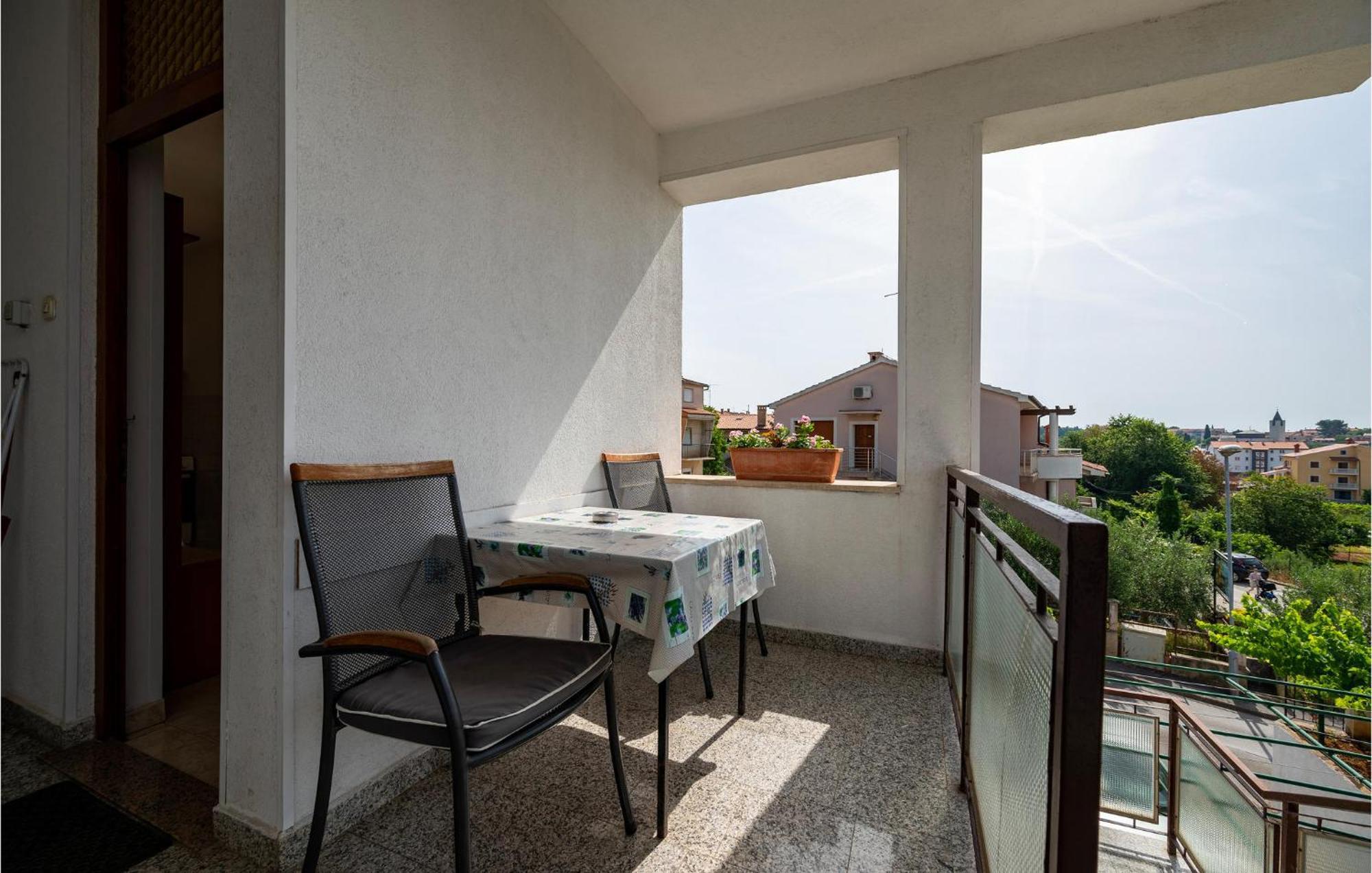 1 Bedroom Cozy Apartment In Πούλα Εξωτερικό φωτογραφία